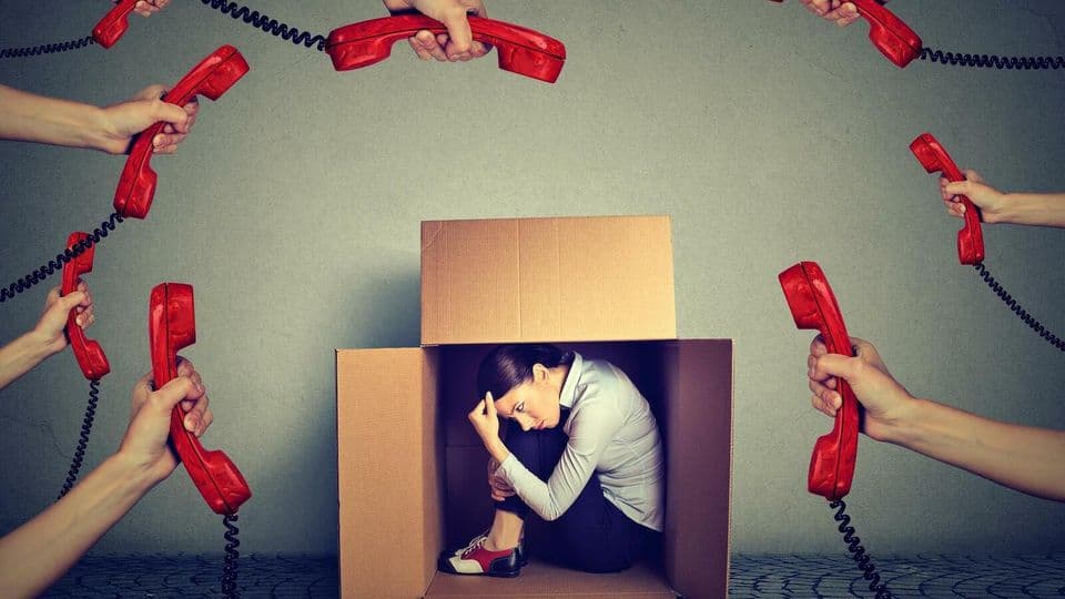 Introvertierte Chefs leiden stark unter Fremdbestimmung. Sorgen Sie für ausreichend Pausen, sonst droht ein Burn-out.