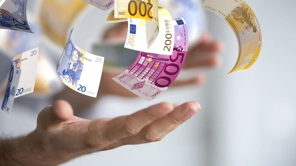 Lohnt sich das Altersvorsorgedepot? Bei langen Laufzeiten kann ein kostenfreies Wertpapierdepot ohne Förderung mehr bringen, sagt das Vergleichsportal Verivox.