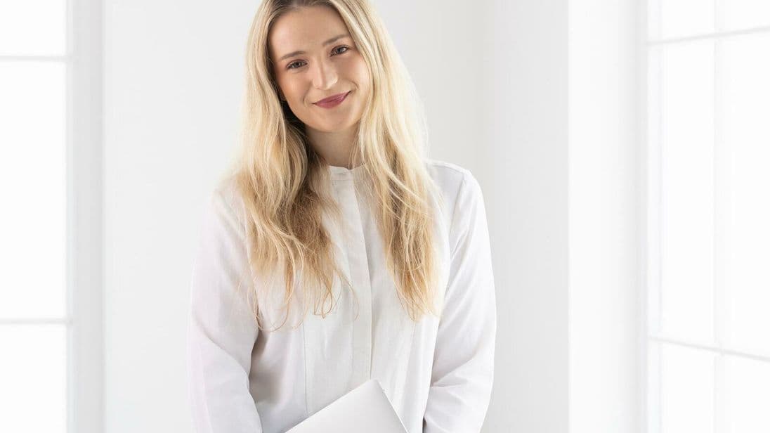 Das Baustellenfrühstück vom Kunden fotografieren und ins Netz stellen? Selina Alisa hat eine bessere Idee: „Nehmen Sie Ihre Community mit und zeigen Sie, wer an dem Frühstück teilnimmt oder wem das Frühstück besonders gut schmeckt.“