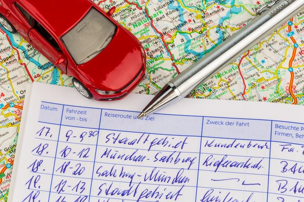 Kleine Mängel bedeuten für das Fahrtenbuch nicht automatisch das Aus, wenn der zu versteuernde Privatanteil nachweisbar ist.