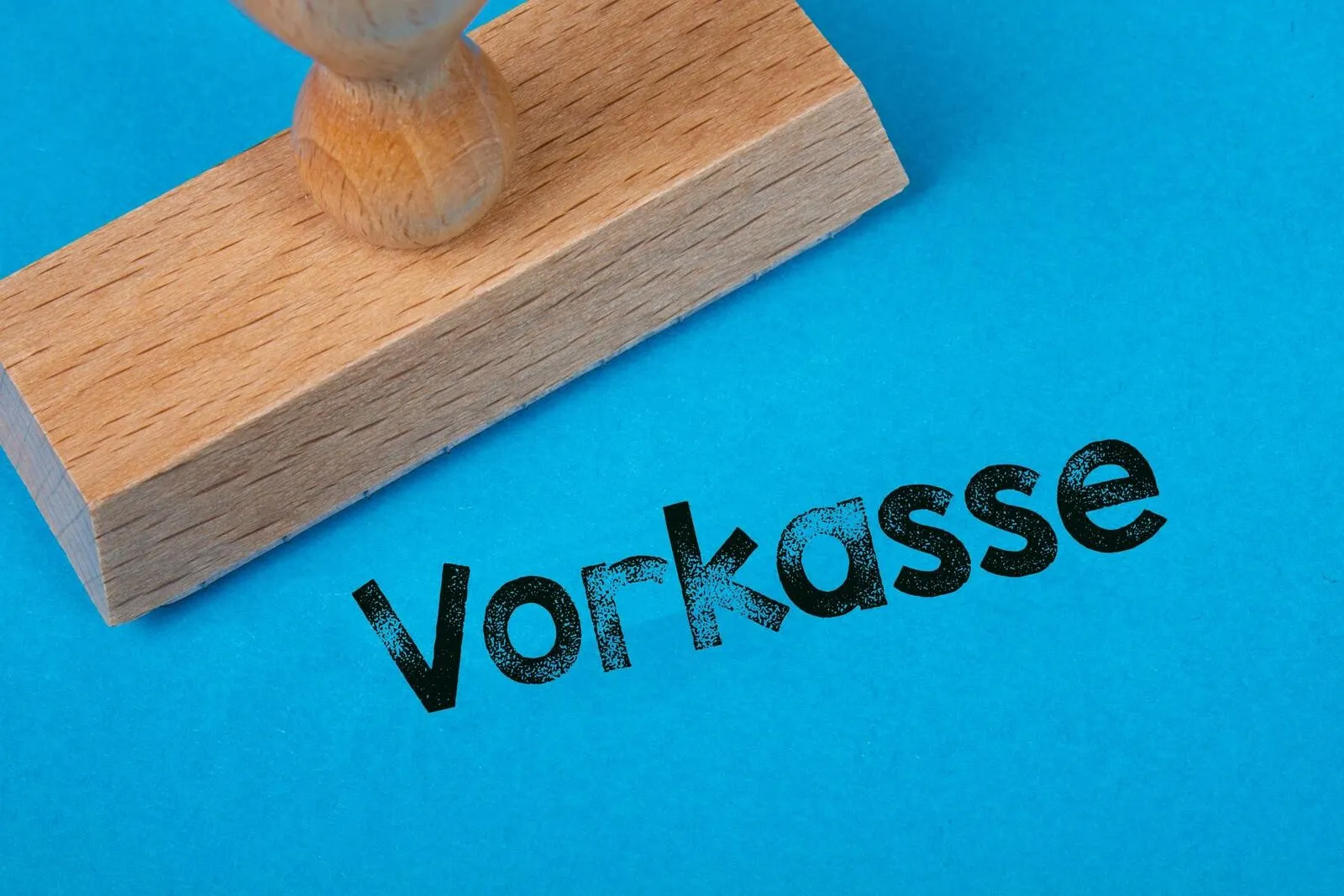 Wer von Kunden Vorkasse verlangt, muss sich rechtlich absichern oder ein gutes Kommunikationsgeschick haben.
