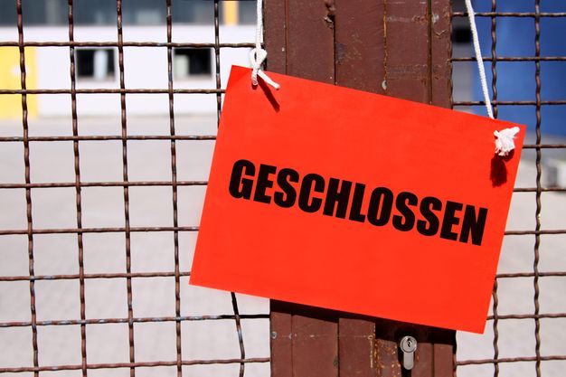 Die Zahl der geplanten Betriebsschließungen im Mittelstand ist um 56 Prozent gestiegen.