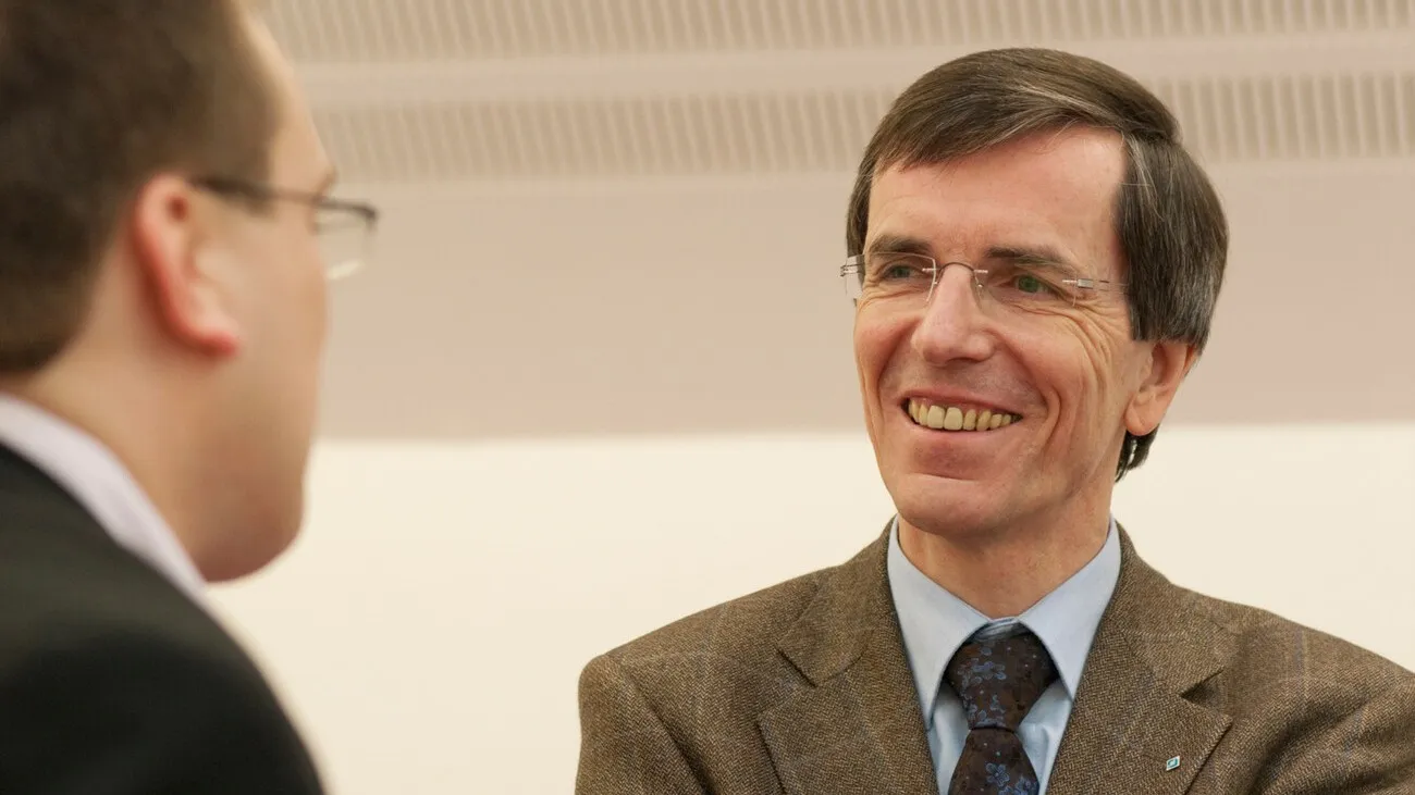 „Auch wenn Ihre Hausbank Leasing anbietet, sollten Sie Alternativen prüfen“, rät Carl-Dietrich Sander.