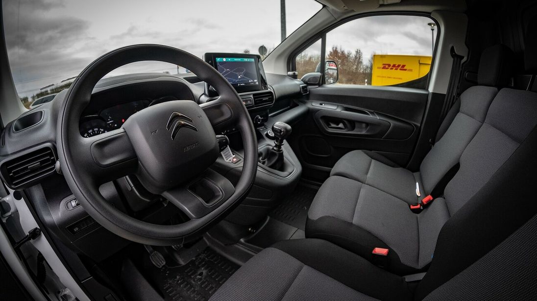 Minus X: Die Nutzfahrzeug-Version des Berlingo ist nüchtern und funktional gestaltet.