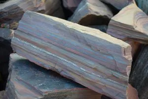 Mugglestone: eine Kombination aus den Mineralien Tigerauge, rotem Jaspis und Hämatit. Seltene Steine sind eine Leidenschaft von Jan-Hendrik Oberländer – und vielleicht ein neues Geschäftsfeld der Natursteinpartner.