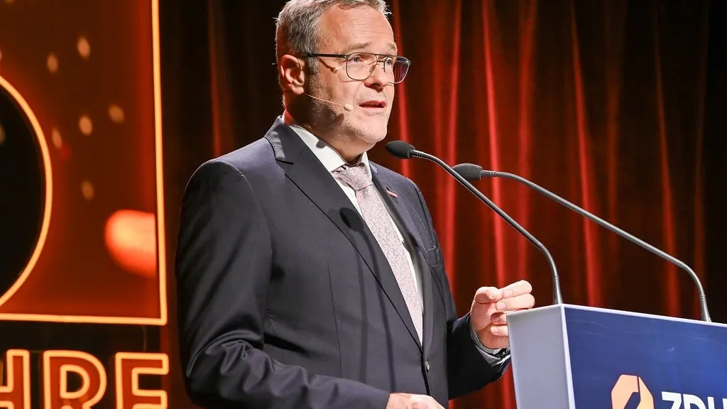 Jörg Dittrich blickte zurück in die Geschichte des Handwerks und hob die Selbstverwaltung und das Ehrenamt hervor.