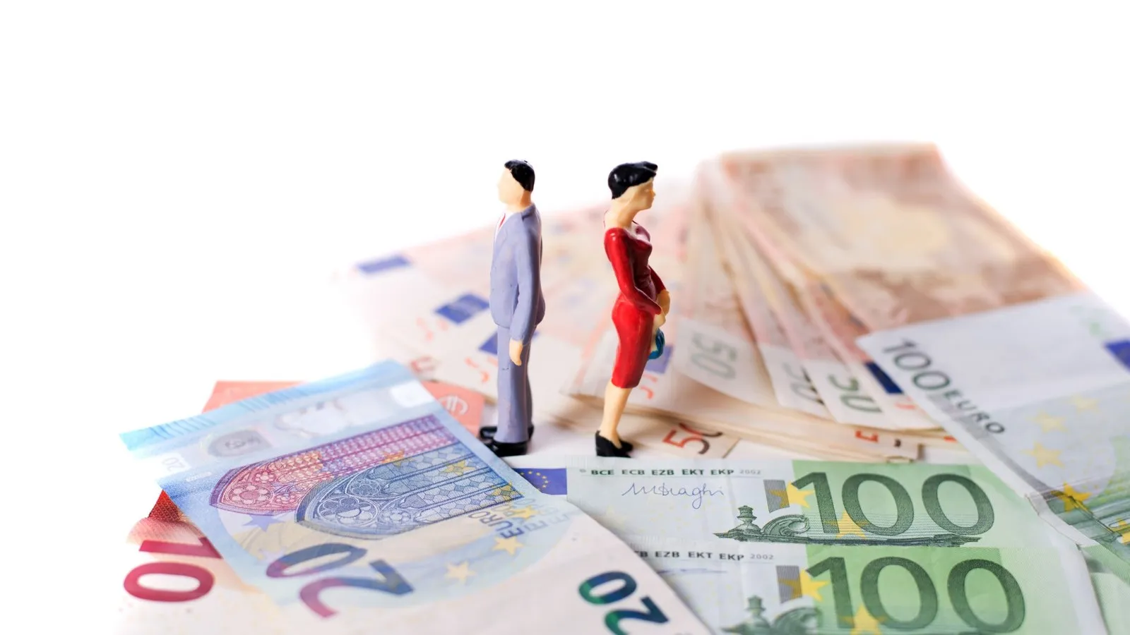 Ehevertrag: GmbH-Anteile statt Zugewinnausgleich? Das Finanzamt verlangt dafür Einkommensteuer.