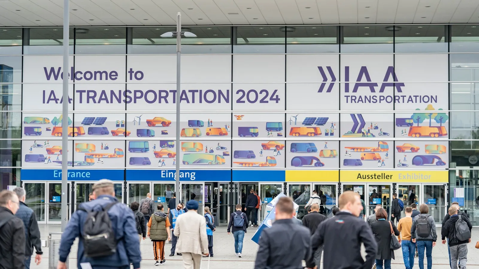 Eingang zur IAA Transportation