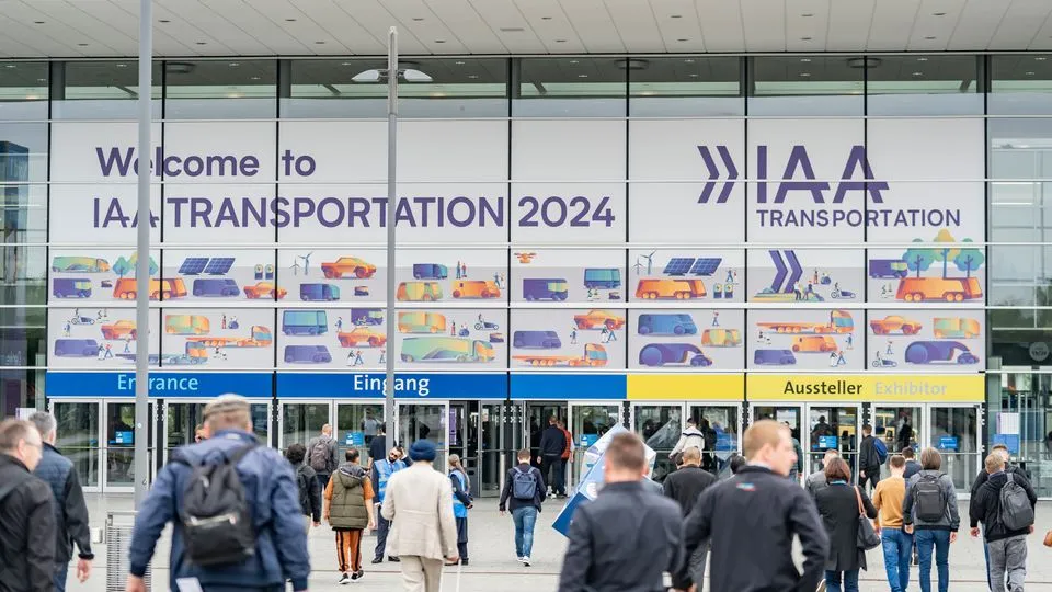 Eingang zur IAA Transportation