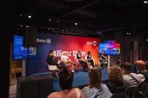 Auch viele Influencer aus der Handwerskwelt waren 2025 in Dortmund dabei wie bei diesem Diskussionspanel mit Ssandra Hunke, Jule Rombey, Ben Berger, Fiete Holzbock und Christian Kasijc.