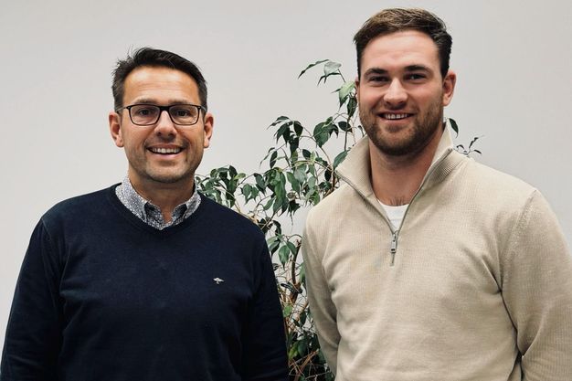 Zwei Handwerker mit großen Plänen: Christoph Wilkending und Jannes Wulfes wollen gemeinsam in der Neubaubranche durchstarten.