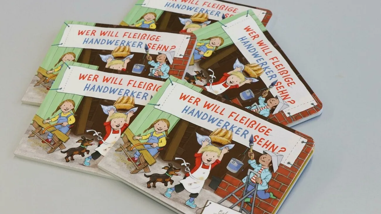 Fünf Exemplare des Buches "Wer will fleißige Handwerker sehn?".