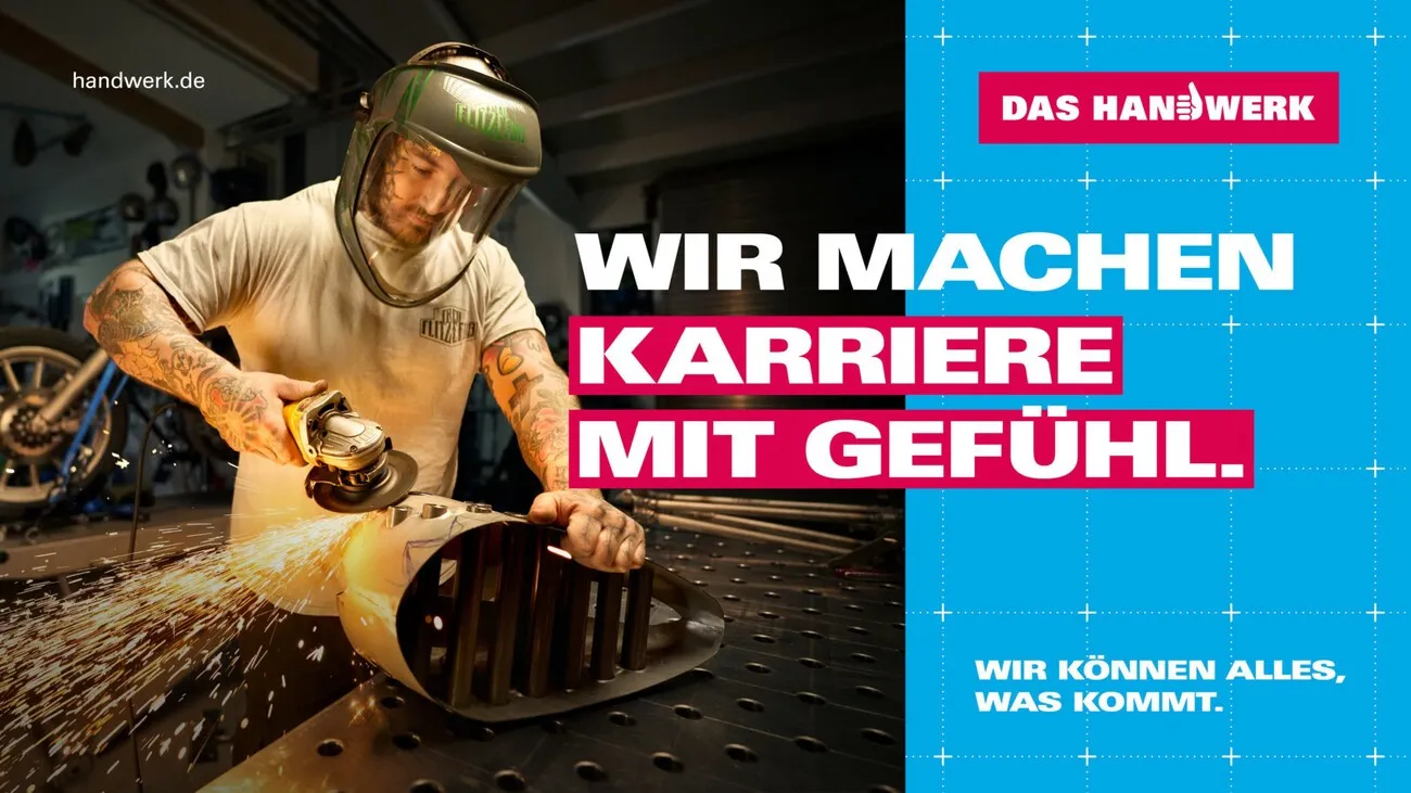 Max arbeitet als Karosserie- und Fahrzeugbaumechaniker.