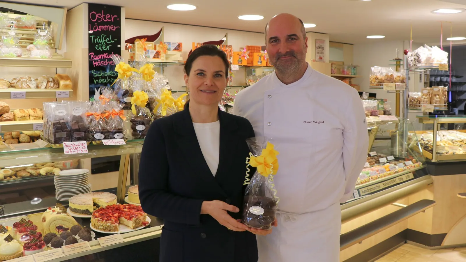 Baumkuchen, Kekse, Torten und Trüffel: In der Konditorei von Cornelia und Florian Mangold werden fast alle Produkte von Hand gefertigt.