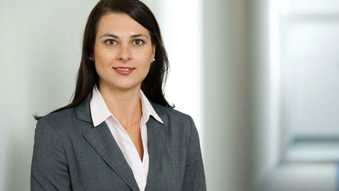 Zum schrittweisen Wechsel des Steuerberaters rät Isabel Klocke vom Bund der Steuerzahler Deutschland.