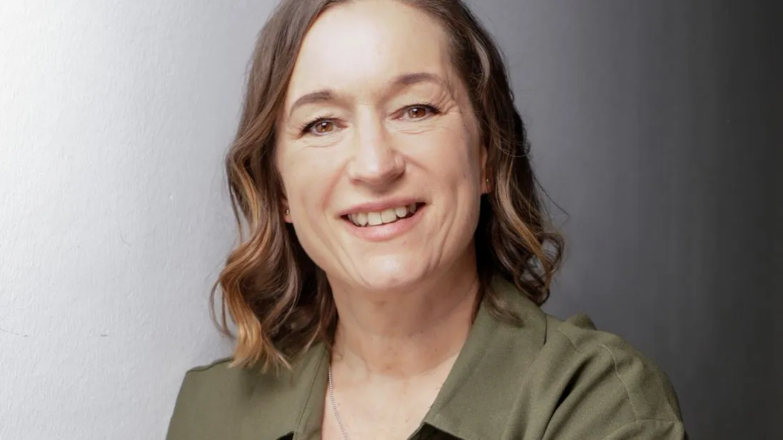 „Jahrelang eingeübte Denk- und Verhaltensweisen lassen sich nicht beseitigen, nur weil man ein paar Mal einen Erlauber-Satz ausspricht“, sagt Stress-Mentorin Lea Halm.