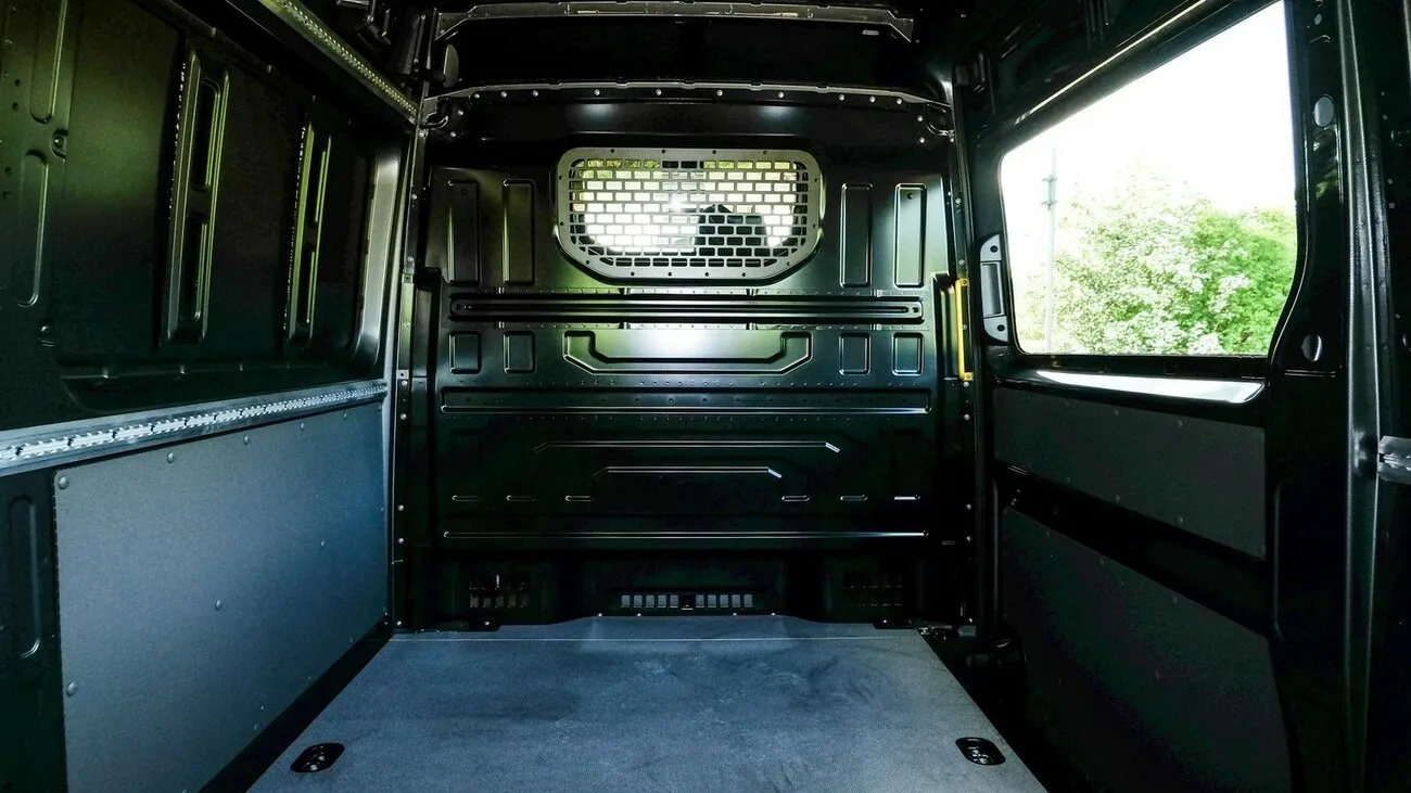 Blick auf die Ladefläche des MAN TGE 3180 4x4.