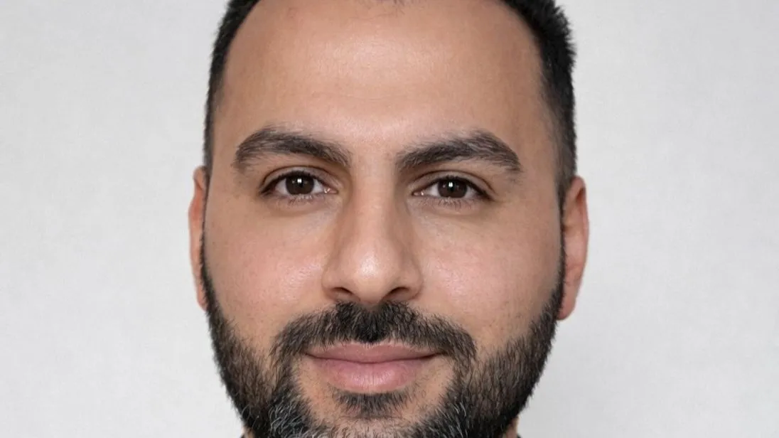 Das Gesicht von Mervan Oktay.