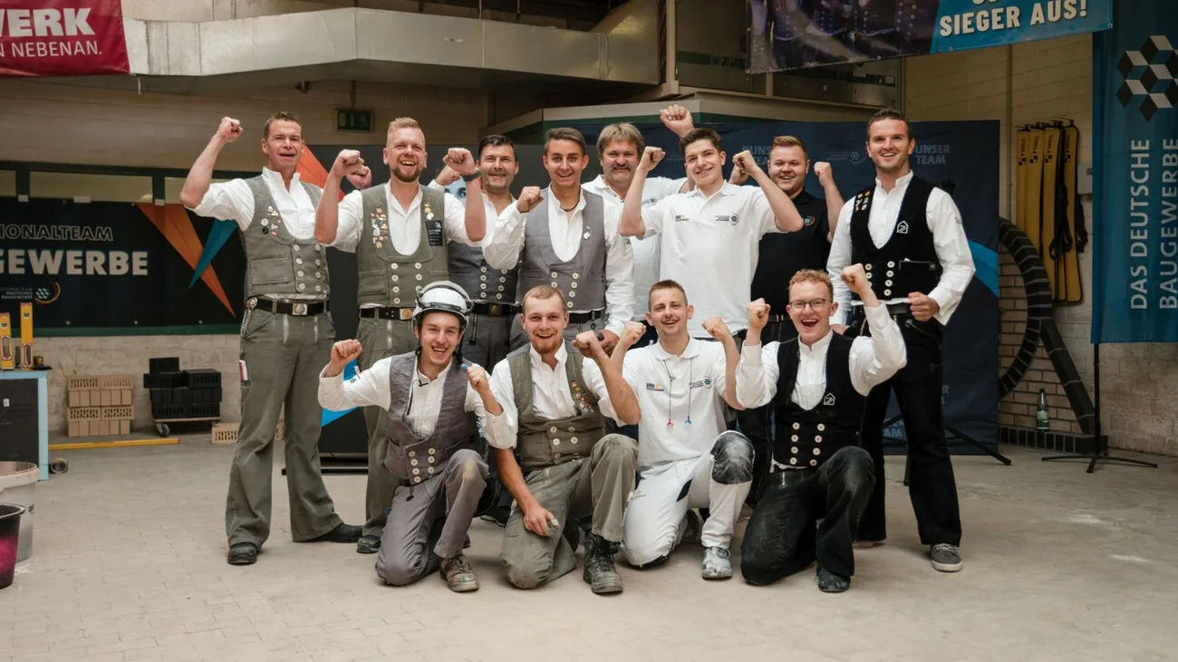 Gruppenfoto des ZDB getragenen Nationalteams Deutsches Baugewerbe.