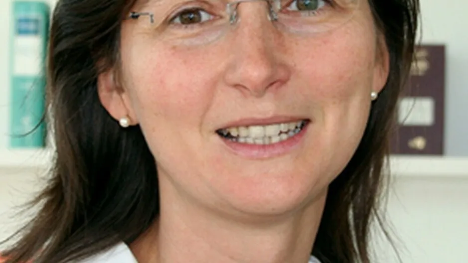 Porträtfoto von Simone Burkard.