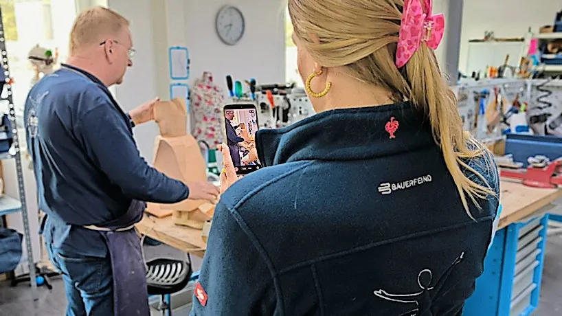 Aktueller Content für die Social-Media-Kanäle entsteht im Sanitätshaus Janssen mehrmals wöchentlich.