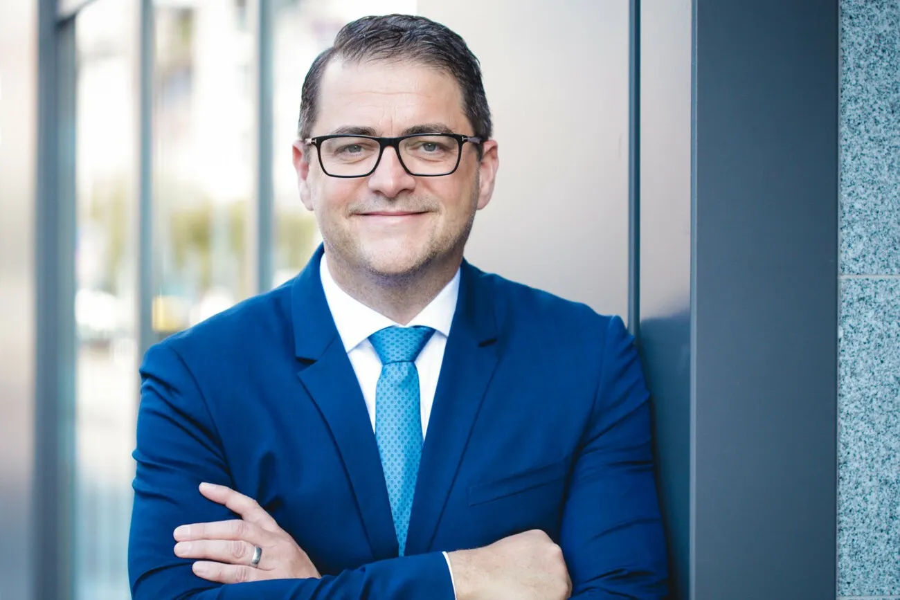 „Auf das Handwerk spezialisierte Berater und Factoring-Gesellschaften kennen sich mit den Themen wie der VOB und mit privaten und gewerblichen Auftraggebern gut aus“, sagt Thomas König.