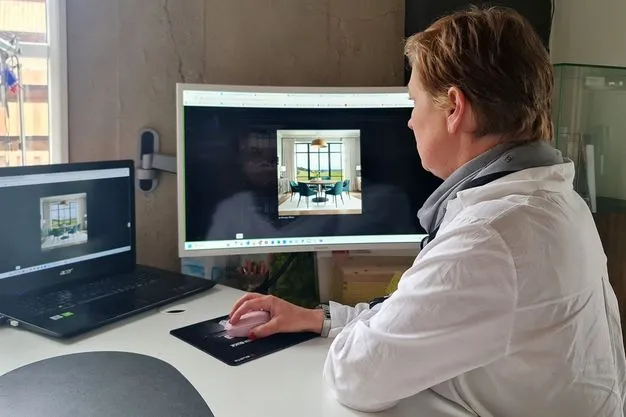 So sieht es aus, wenn Anke Freund mit der KI „Midjourney“ Bild-Entwürfe erstellt, die sie ihren Kunden im Angebot mitschickt.
