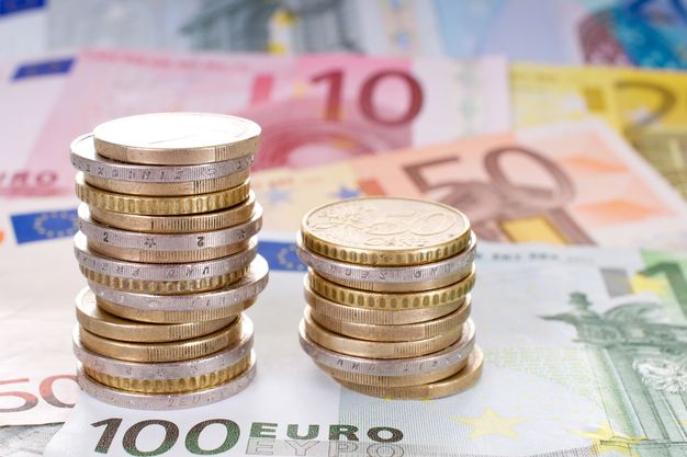 Unternehmensverkauf: Steuerpflichtig ist der Veräußerungsgewinn, also was vom Verkaufspreis nach der Anschaffungs- und Verkaufskosten übrig bleibt.