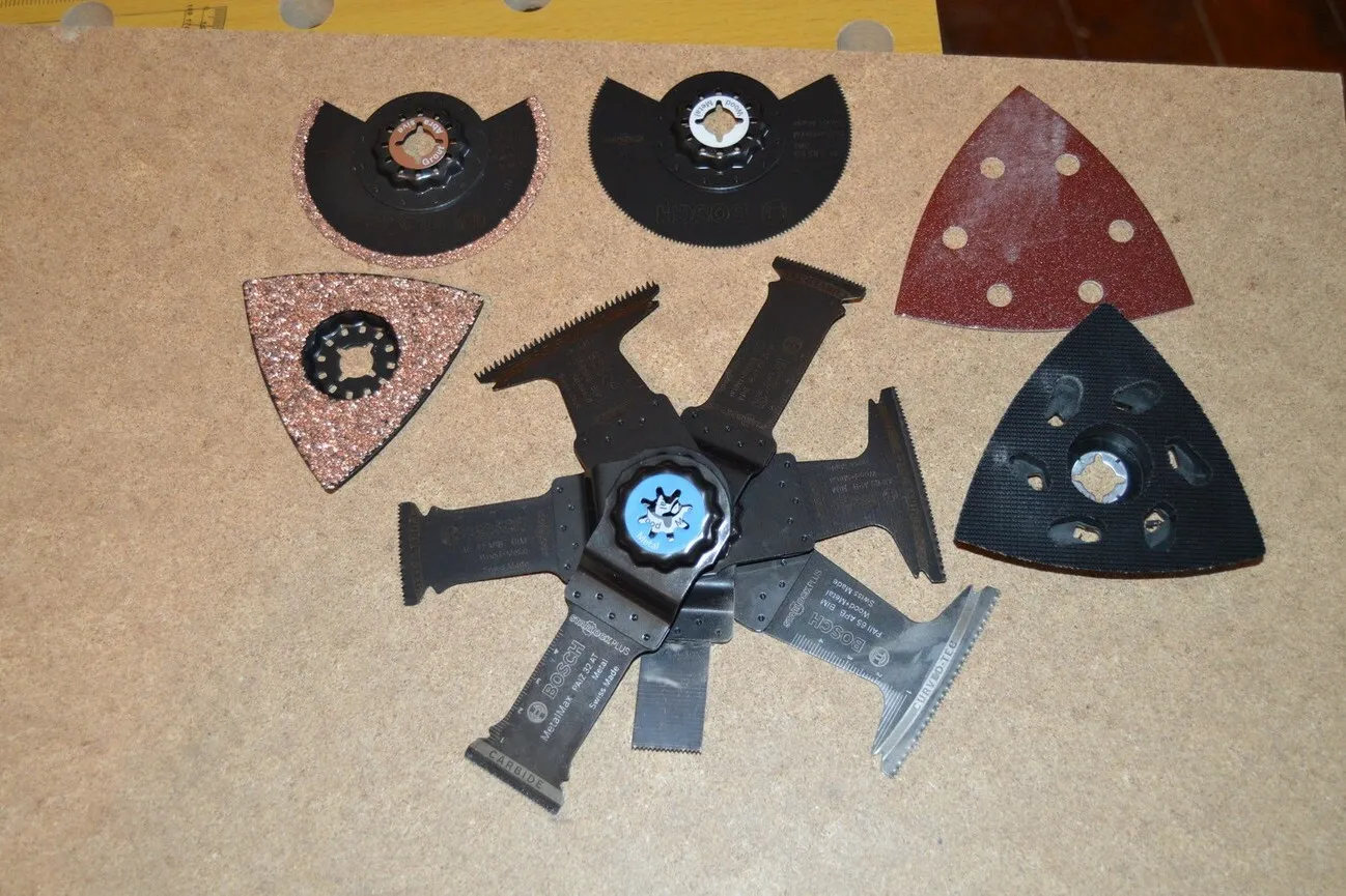Verschiedene Aufsätze für den Bosch Akku Oszillierer.