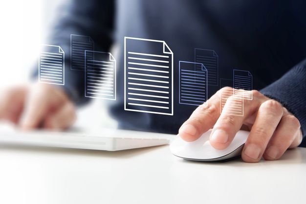 Verfahrensdokumentation anpassen: Viele Software-Anbieter stellen ausfüllbare digitale Muster bereit.