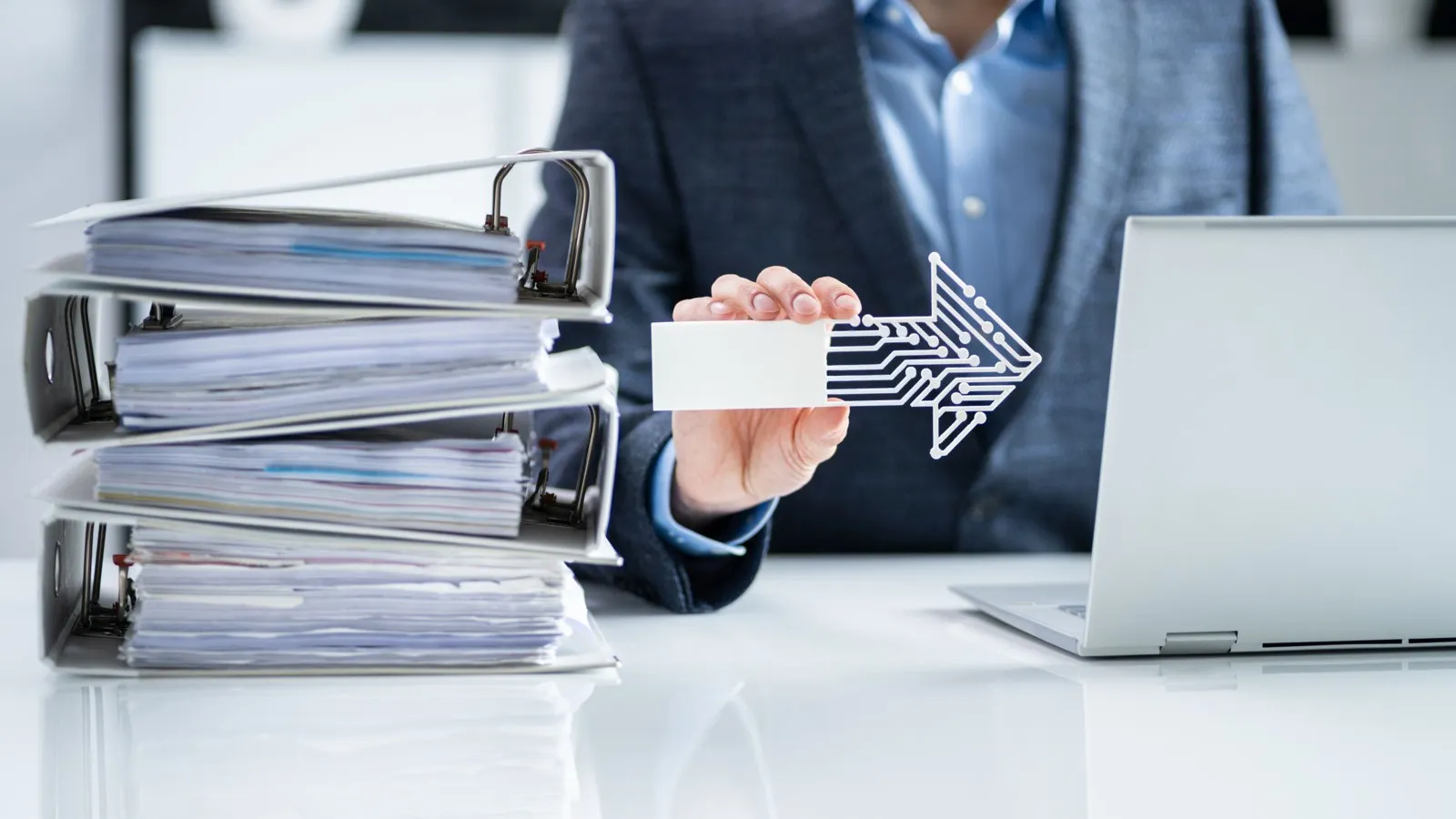 Im ersten Halbjahr 2025 sind laut Datev bereits 22,5 Millionen E-Rechnungen über Systeme des Unternehmens gelaufen.