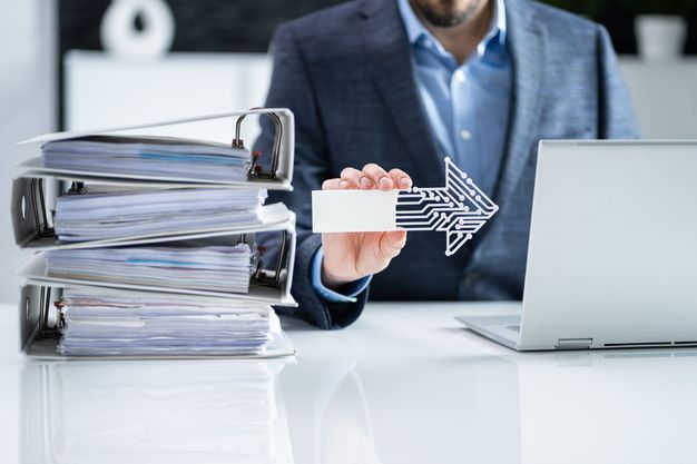 Im ersten Halbjahr 2025 sind laut Datev bereits 22,5 Millionen E-Rechnungen über Systeme des Unternehmens gelaufen.