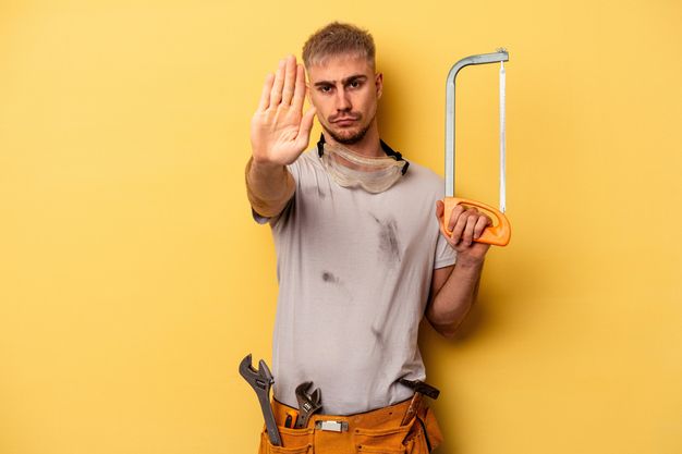Stopp! Den Stress von anderen müssen Sie nicht an sich heranlassen.