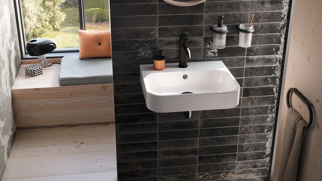 Die neuen kompakten Waschtische von Hewi erweitern das Sortiment um platzsparende Lösungen für kleine Bäder, WC-Anlagen und Gästebäder. 