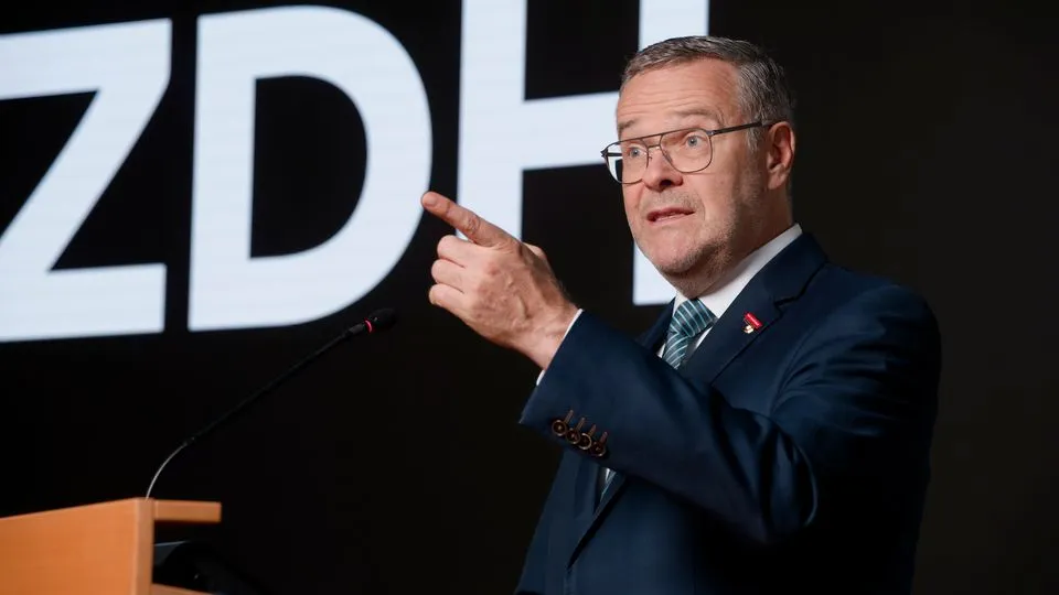 ZDH-Präsident Jörg Dittrich bei einer Rede.