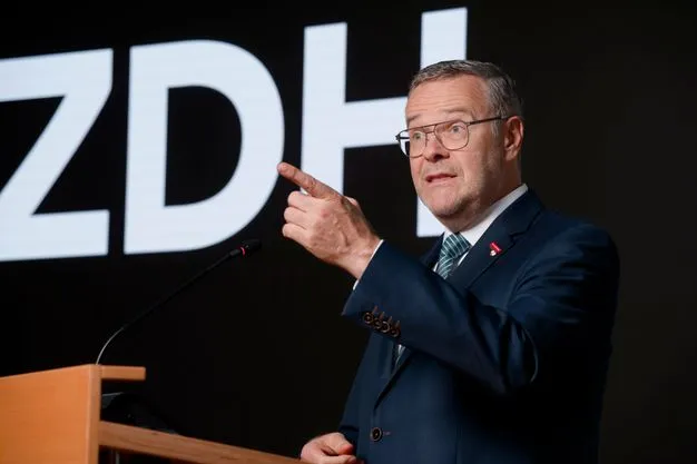 ZDH-Präsident Jörg Dittrich bei einer Rede.