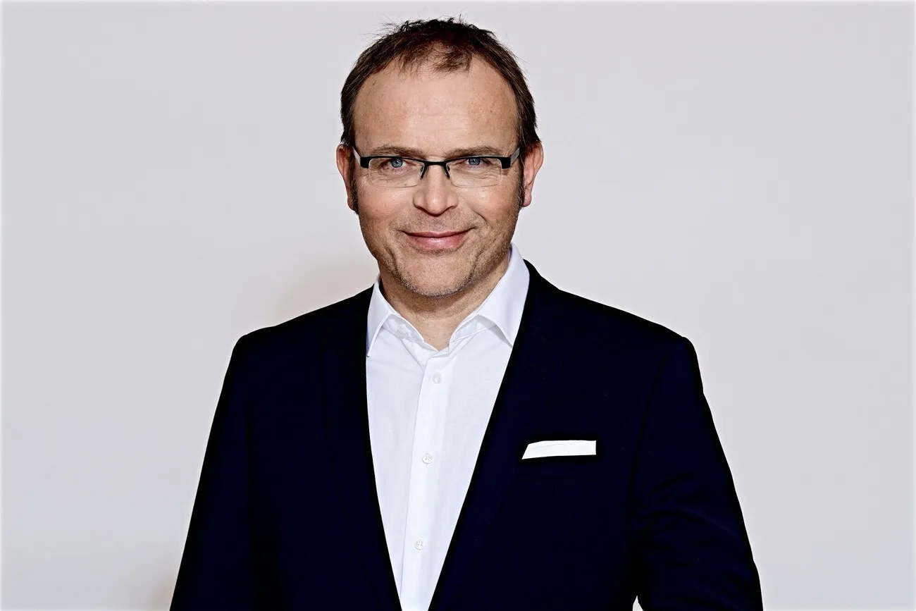 Porträtfoto von Jürgen Schimmel.