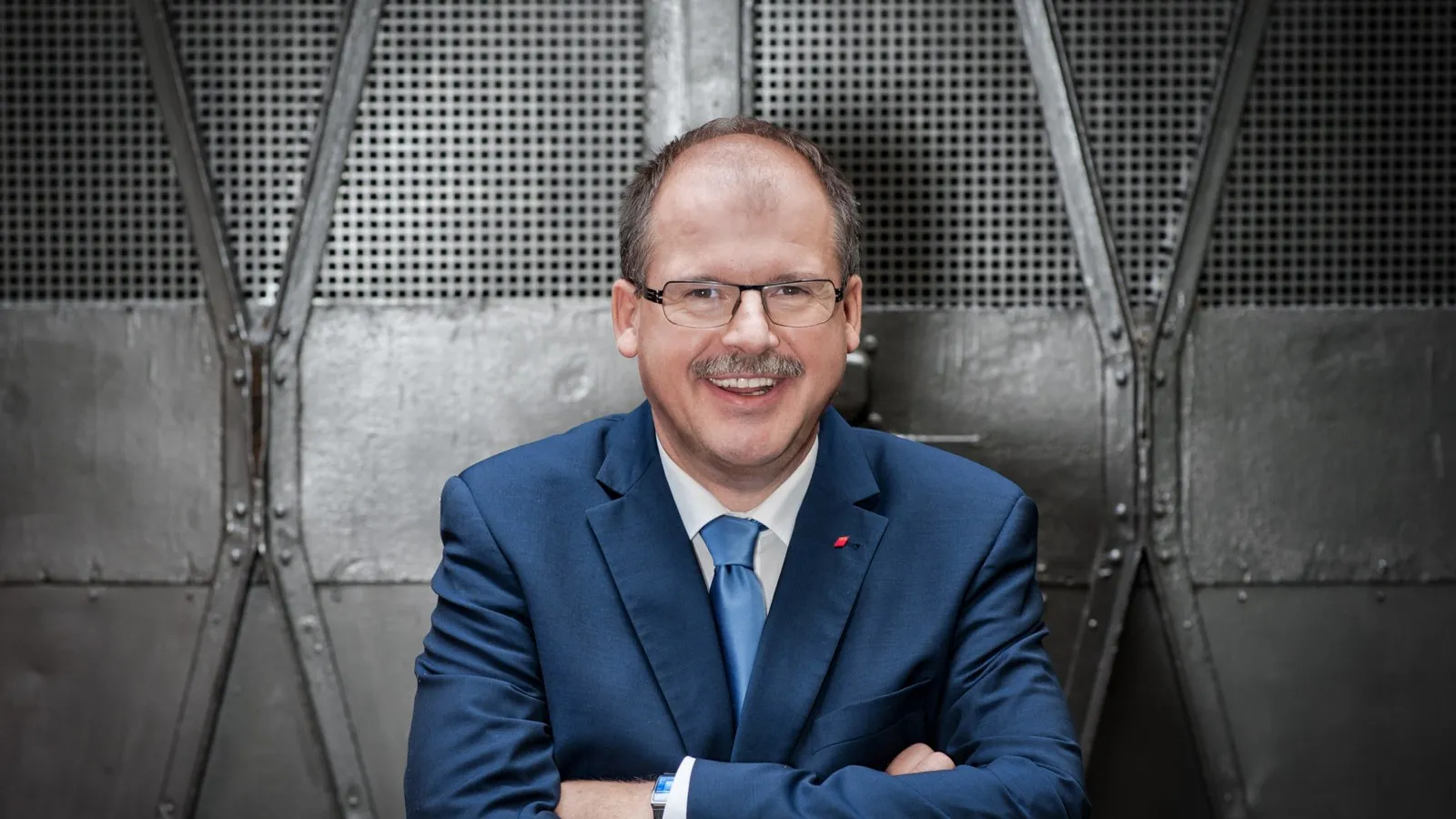 Porträtfoto von Körzell, Mitglied im Bundesvorstand des Deutschen Gewerkschaftsbundes (DBG).