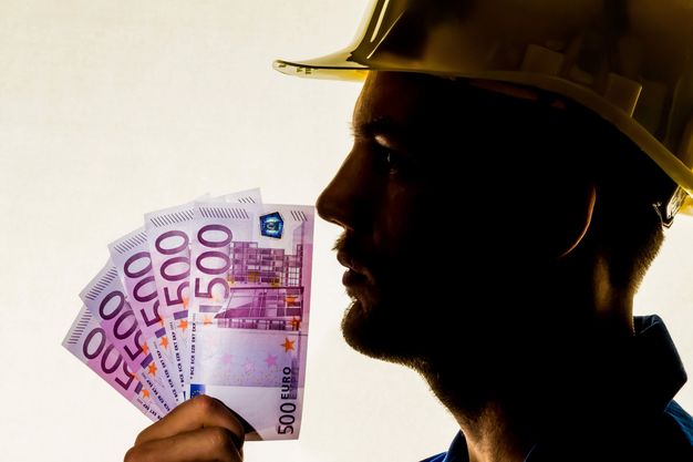 Vorfinanzierte Leistungen sind oft der Grund für Liquiditätsprobleme. Was meistens fehlt ist ein Überblick über halbfertige Arbeiten und deren Bezahlung.