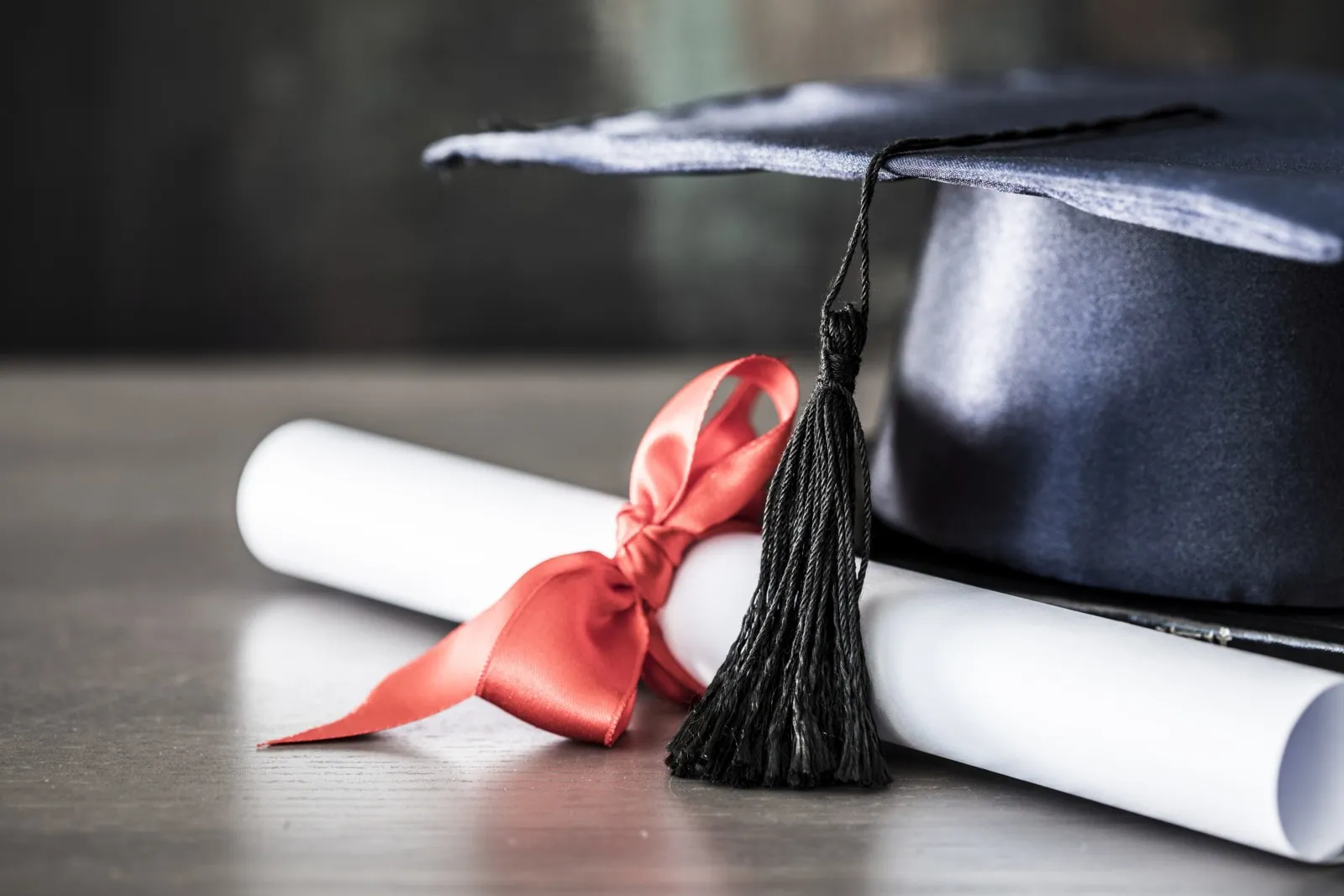 Im Handwerk gibt es den Fortbildungsabschluss Master Professional: Er ist auf auf gleicher Stufe wie der universitäre Masterabschluss.