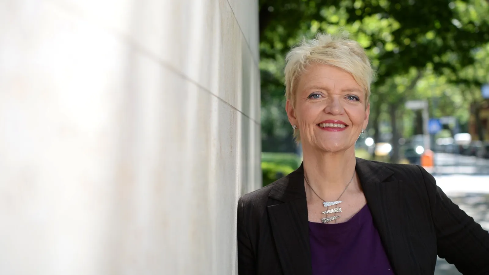 „Wenn jemand gar nicht mehr aufhört zu reden, stellen Sie die nonverbale Kommunikation auf stur“, sagt Coach Meike Müller.