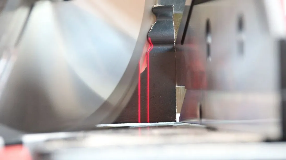 Metabo Kappsäge KGSV 72 Xact SYM im Praxistest