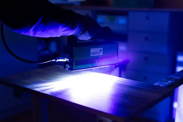 Die Belichtung der Oberfläche erfolgt mit der Osmo UV LED SmartLight Pro. Die Oberfläche ist anschließend sofort trocken und voll belastbar. 