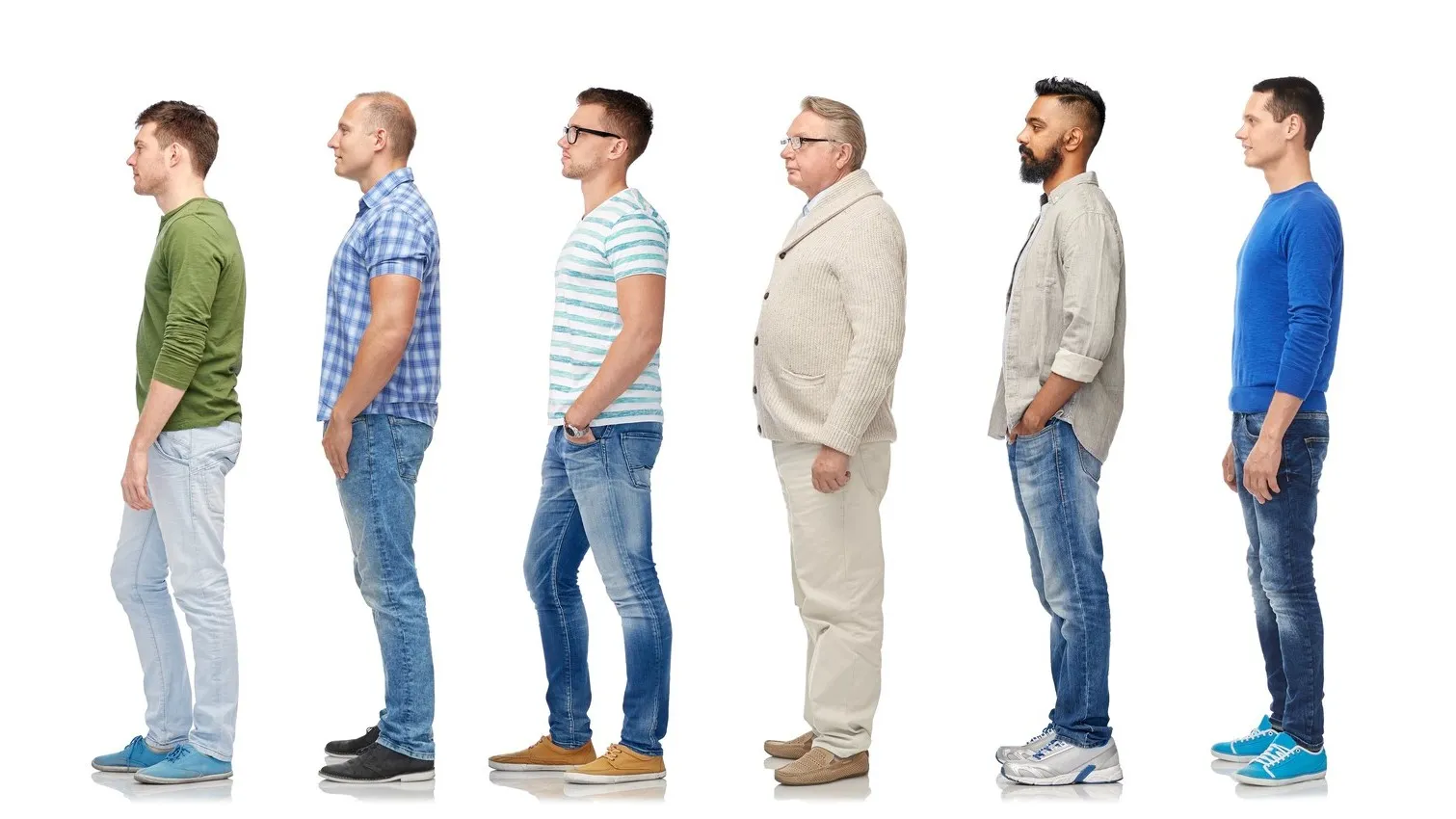 Unterschiedliche Männer sind in einer Reihe aufgestellt und von der Seite dargestellt.