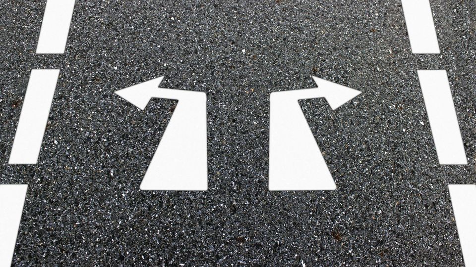 Straßenverlauf rechts oder links