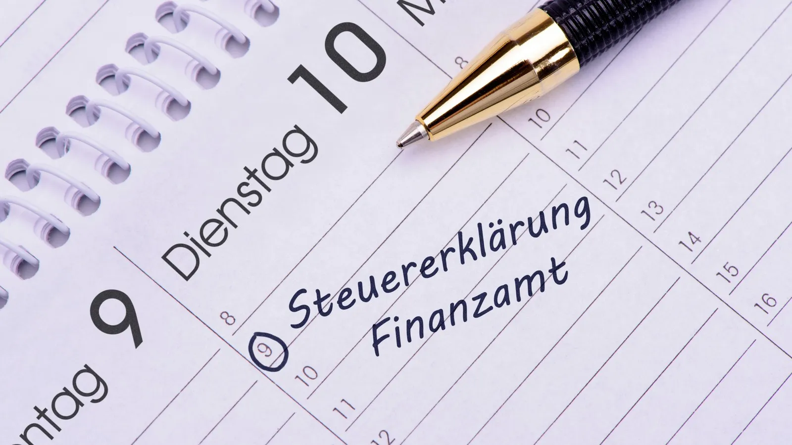 Steuererklärung für Finanzamt - Termin im Kalender