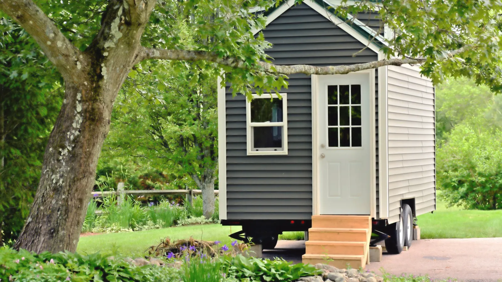 Obwohl es Räder haben kann, zieht ein Tiny House nicht ständig um.