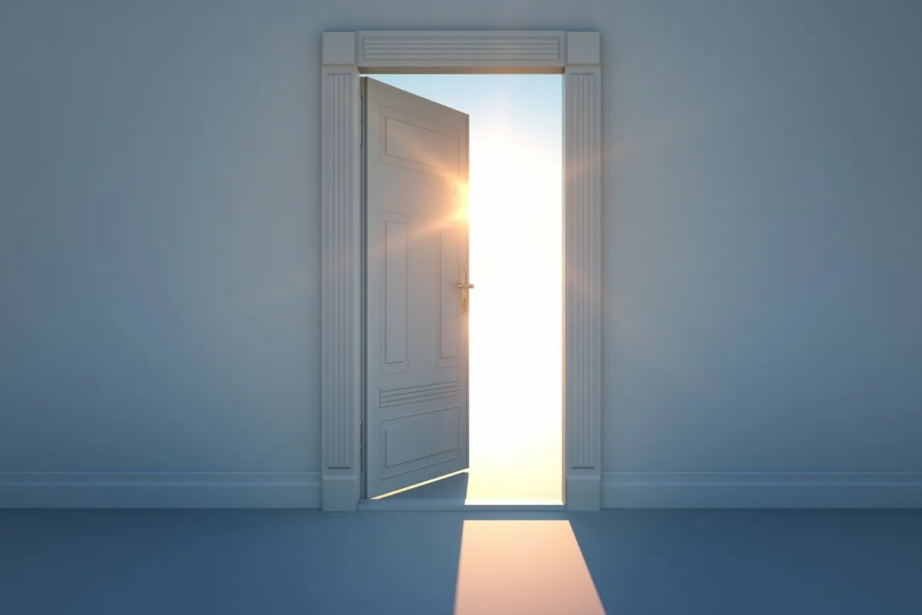 Sonnenlicht, das durch eine Tür fällt