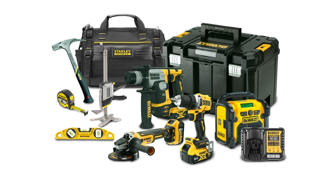 Verschiedene Akkuwerkzeuge von Dewalt, darunter Akkuschrauber, Flex  und ein Radio.